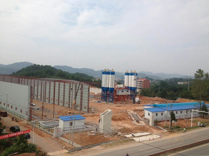 益婁高速公路第十一標攪拌站 順利進入中期建設